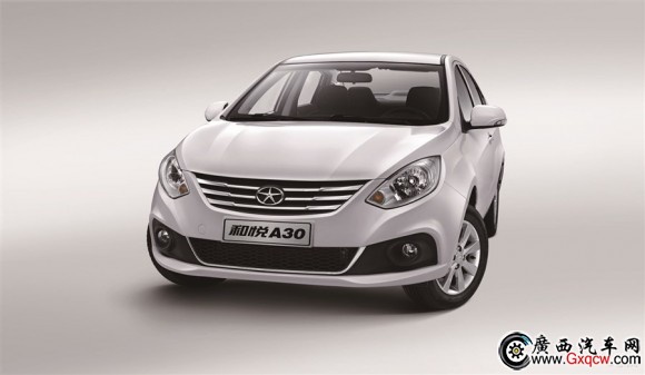 南寧江淮和悅A30前臉全景.jpg