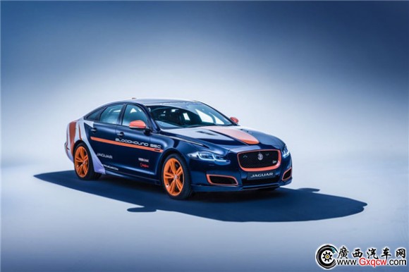 捷豹BLOODHOUND SSC車(chē)隊(duì)快速響應(yīng)安全車(chē)閃耀古德伍德速度節(jié)_03.jpg