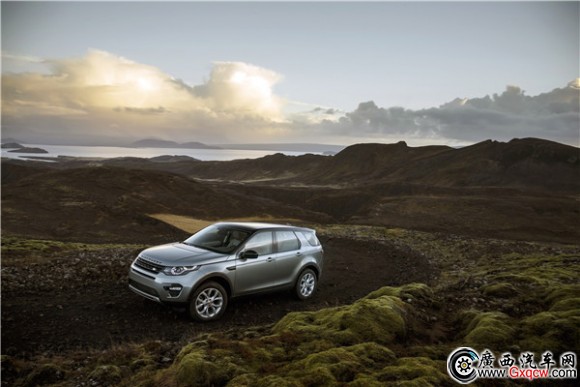 路虎榮膺《每日電訊報(bào)》汽車(chē)頻道2015年**品牌殊榮-2.jpg