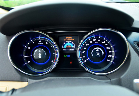 �����F(xi��n)���ڰ˴����{��