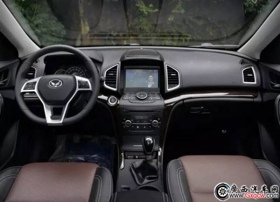 g֮x15fԪԃ(ni)Ʒ|(zh)SUV 